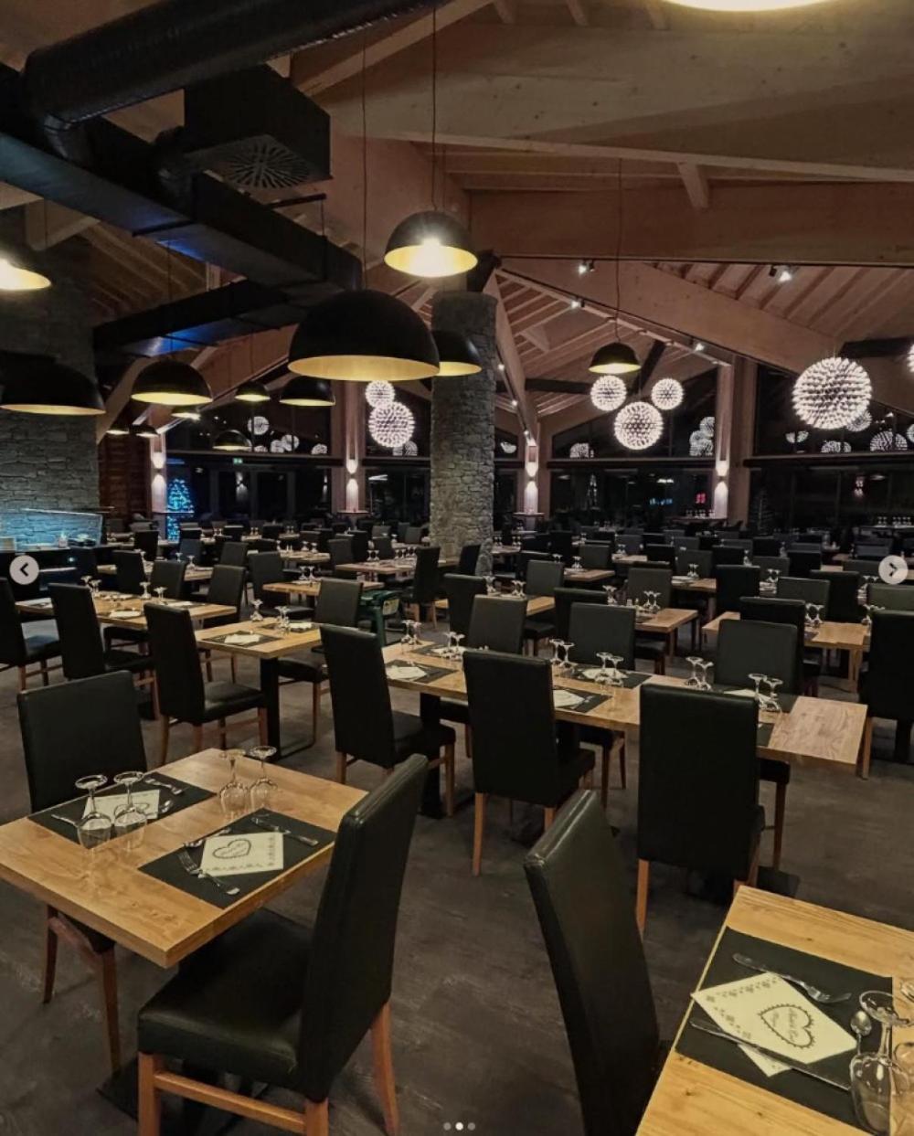 科瑞特俱乐部酒店 莫尔济讷 外观 照片